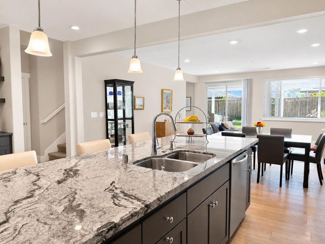 2051 Brahms Ct, Lathrop, CA 95330