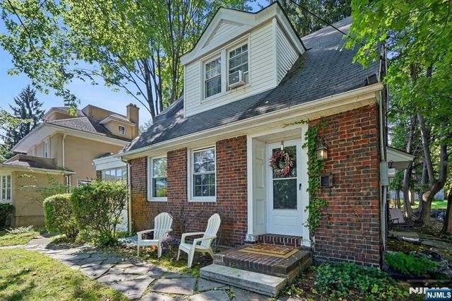 749 Kinderkamack Road, River Edge, NJ 07661
