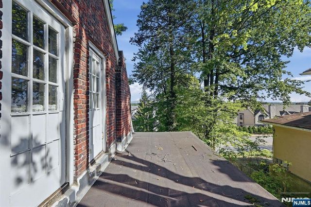 749 Kinderkamack Road, River Edge, NJ 07661