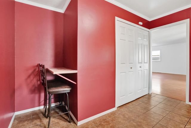 2416 Helmuth Avenue, Evansville, IN 47714
