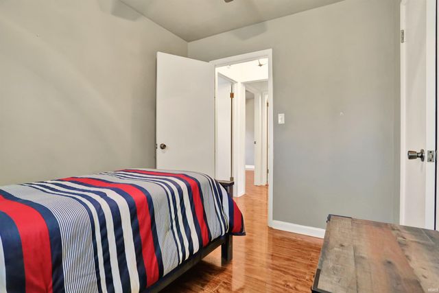 2416 Helmuth Avenue, Evansville, IN 47714