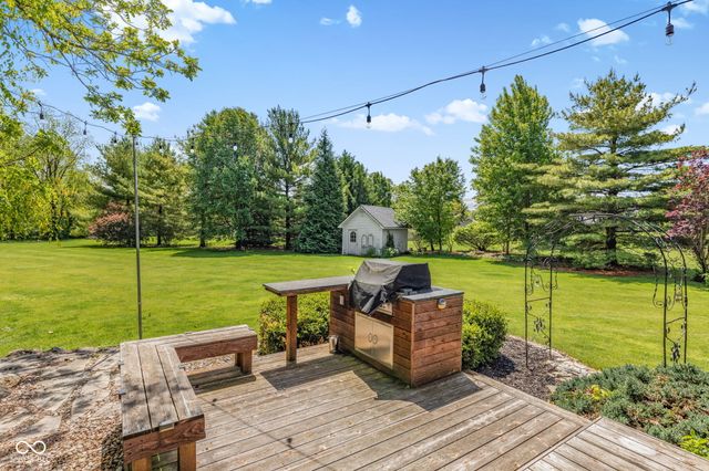1603 S Jeanne Court, New Palestine, IN 46163