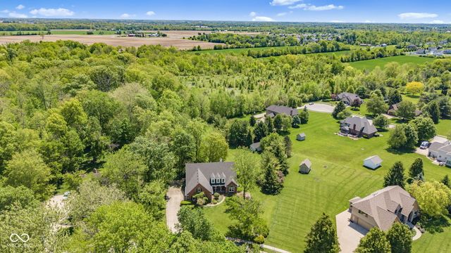 1603 S Jeanne Court, New Palestine, IN 46163