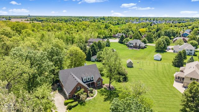 1603 S Jeanne Court, New Palestine, IN 46163