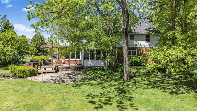1603 S Jeanne Court, New Palestine, IN 46163