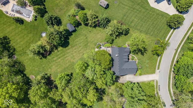 1603 S Jeanne Court, New Palestine, IN 46163