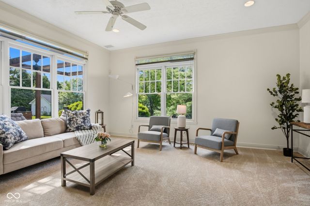 1603 S Jeanne Court, New Palestine, IN 46163