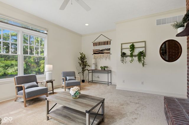1603 S Jeanne Court, New Palestine, IN 46163