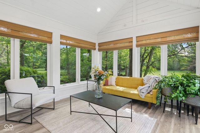 1603 S Jeanne Court, New Palestine, IN 46163