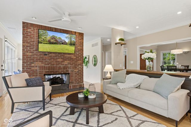 1603 S Jeanne Court, New Palestine, IN 46163