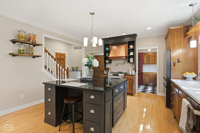 1603 S Jeanne Court, New Palestine, IN 46163
