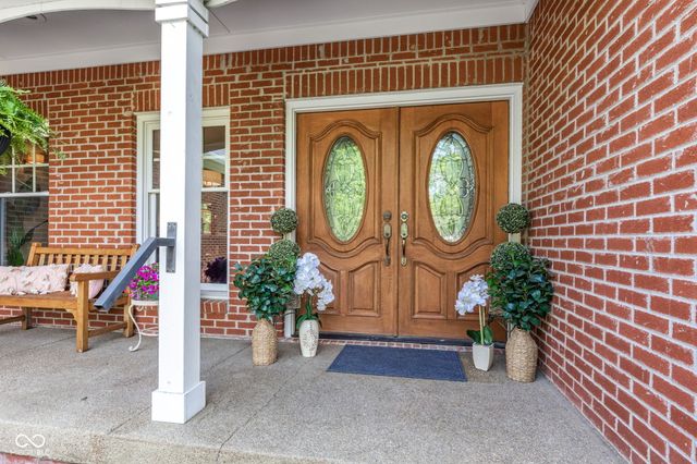 1603 S Jeanne Court, New Palestine, IN 46163