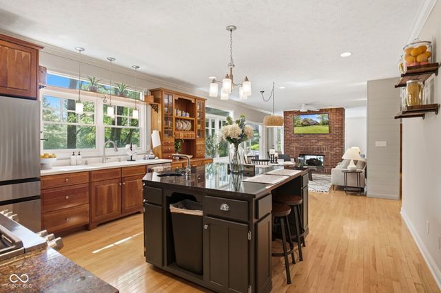 1603 S Jeanne Court, New Palestine, IN 46163