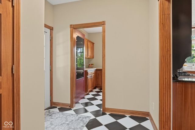 1603 S Jeanne Court, New Palestine, IN 46163