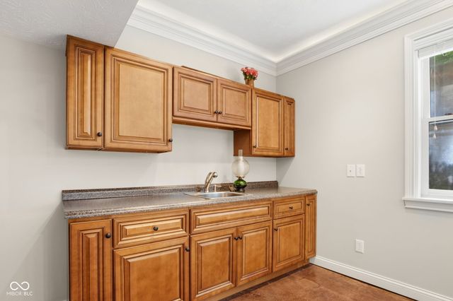 1603 S Jeanne Court, New Palestine, IN 46163