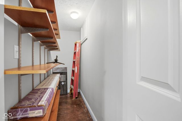 1603 S Jeanne Court, New Palestine, IN 46163