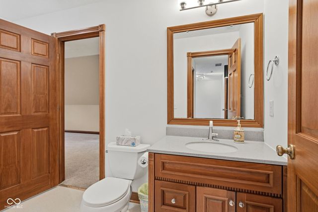 1603 S Jeanne Court, New Palestine, IN 46163