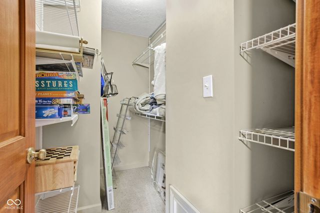 1603 S Jeanne Court, New Palestine, IN 46163