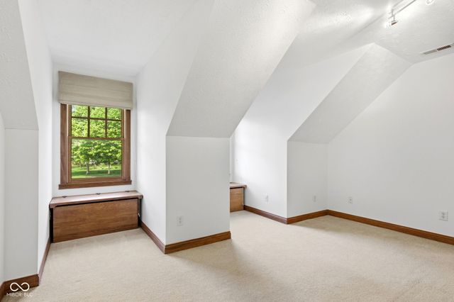 1603 S Jeanne Court, New Palestine, IN 46163