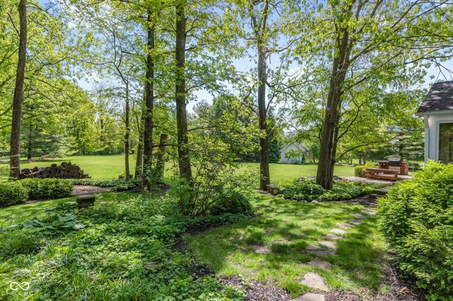 1603 S Jeanne Court, New Palestine, IN 46163