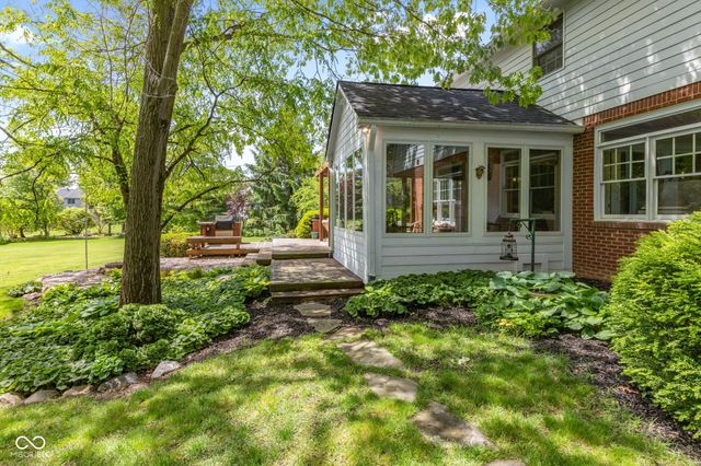 1603 S Jeanne Court, New Palestine, IN 46163