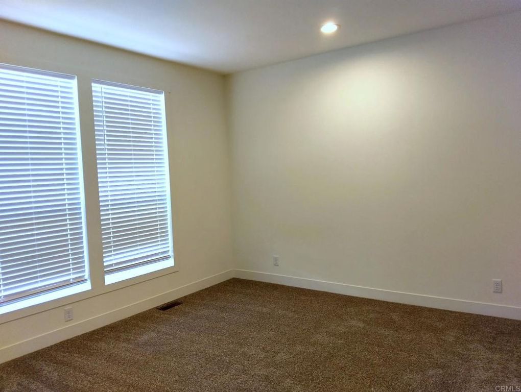 Image 14 of property listing at 718 Sycamore Avenue 170, Vista, CA 92081
