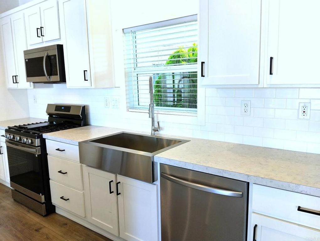 Image 4 of property listing at 718 Sycamore Avenue 170, Vista, CA 92081