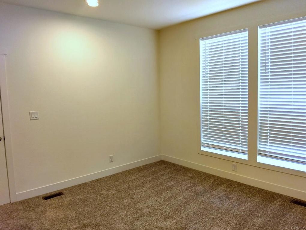 Image 8 of property listing at 718 Sycamore Avenue 170, Vista, CA 92081