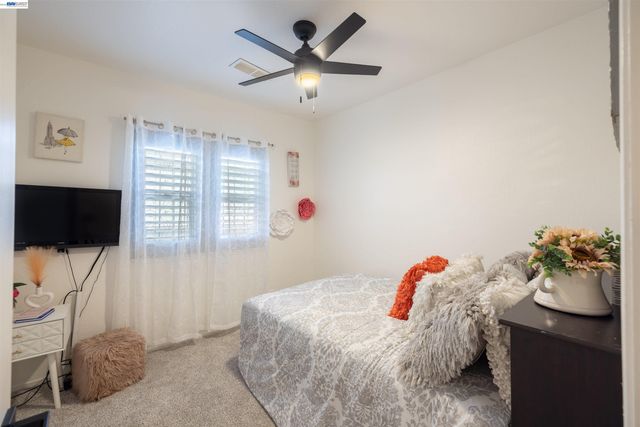 1234 Willow St, Oakland, CA 94607