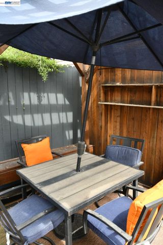 1234 Willow St, Oakland, CA 94607