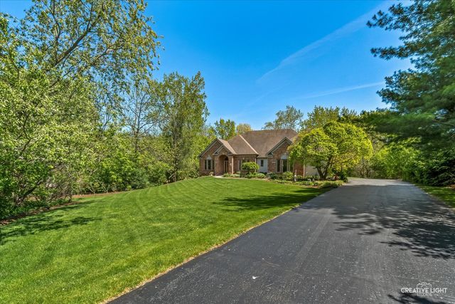 8N419 Sunny Hill Circle, Elgin, IL 60124