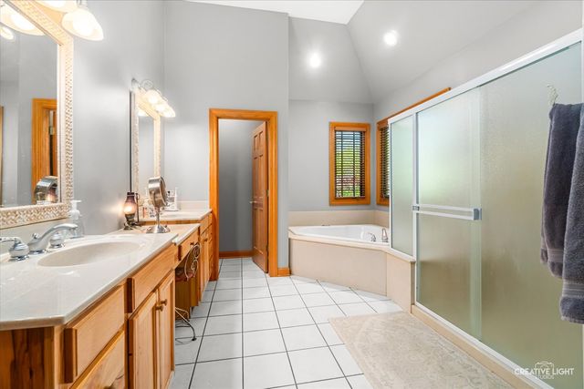 8N419 Sunny Hill Circle, Elgin, IL 60124