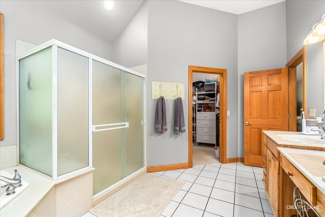 8N419 Sunny Hill Circle, Elgin, IL 60124