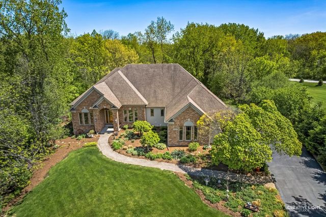 8N419 Sunny Hill Circle, Elgin, IL 60124