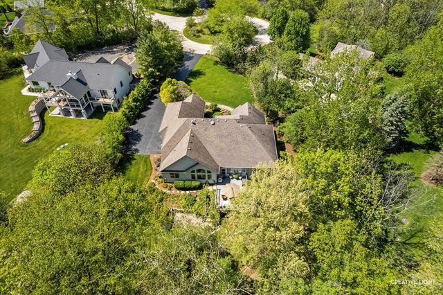 8N419 Sunny Hill Circle, Elgin, IL 60124
