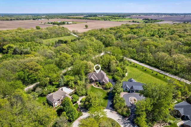 8N419 Sunny Hill Circle, Elgin, IL 60124