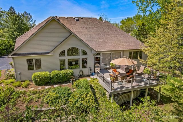 8N419 Sunny Hill Circle, Elgin, IL 60124