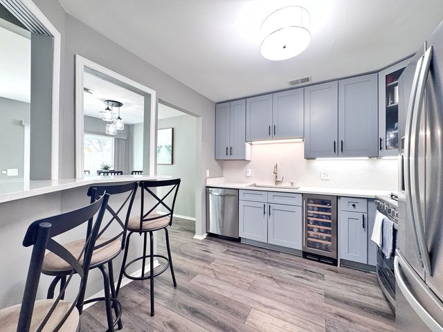 730 Hamilton Circle, Schaumburg, IL 60194