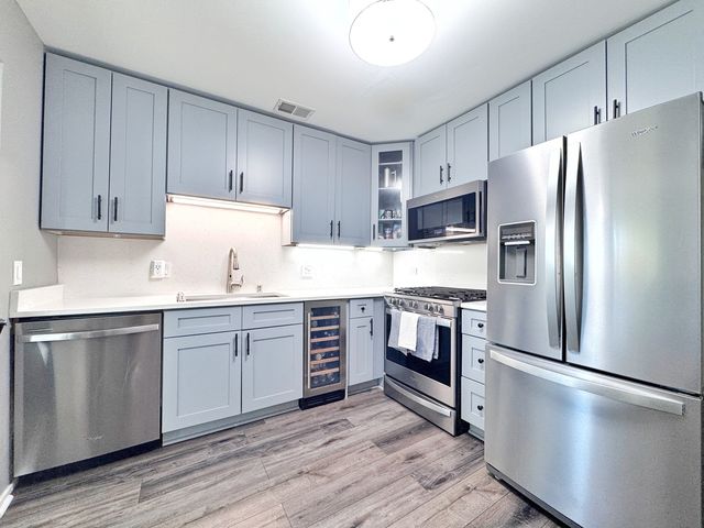 730 Hamilton Circle, Schaumburg, IL 60194