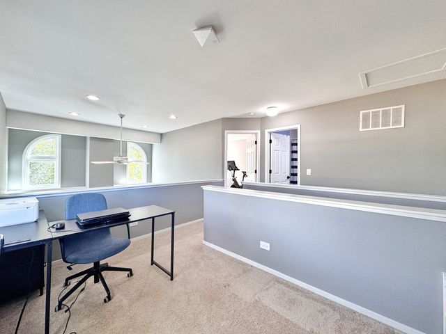 730 Hamilton Circle, Schaumburg, IL 60194