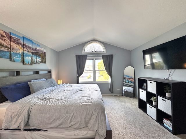 730 Hamilton Circle, Schaumburg, IL 60194