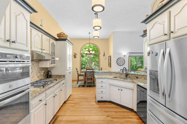 379 Turkey Tree Road, Galena, MO 65656