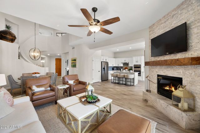 19550 N GRAYHAWK Drive 1086, Scottsdale, AZ 85255