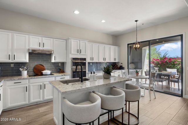 19550 N GRAYHAWK Drive 1086, Scottsdale, AZ 85255