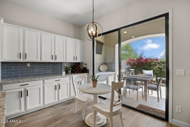 19550 N GRAYHAWK Drive 1086, Scottsdale, AZ 85255