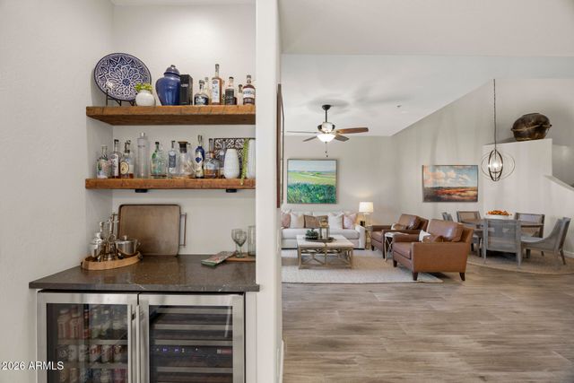 19550 N GRAYHAWK Drive 1086, Scottsdale, AZ 85255