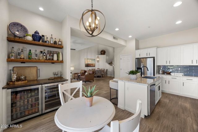 19550 N GRAYHAWK Drive 1086, Scottsdale, AZ 85255