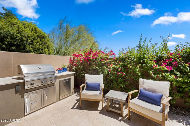 19550 N GRAYHAWK Drive 1086, Scottsdale, AZ 85255