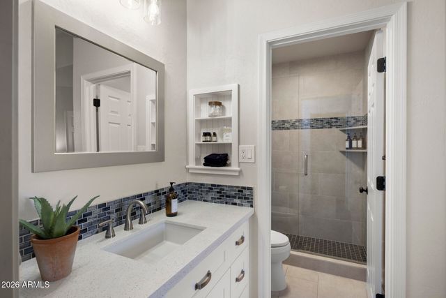 19550 N GRAYHAWK Drive 1086, Scottsdale, AZ 85255