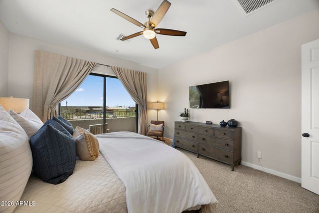 19550 N GRAYHAWK Drive 1086, Scottsdale, AZ 85255